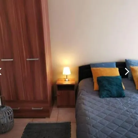 Miranda Villa *
